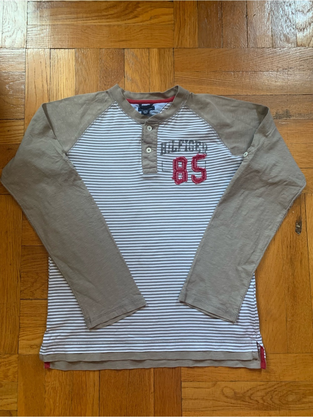 Tommy Hilfiger Beige Raglan Long-Sleeve Henley with Red '85' Applique